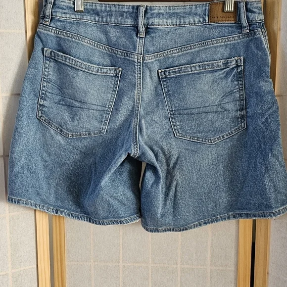 American Eagle Relaxed Fit Shorts - Picture 3 of 6